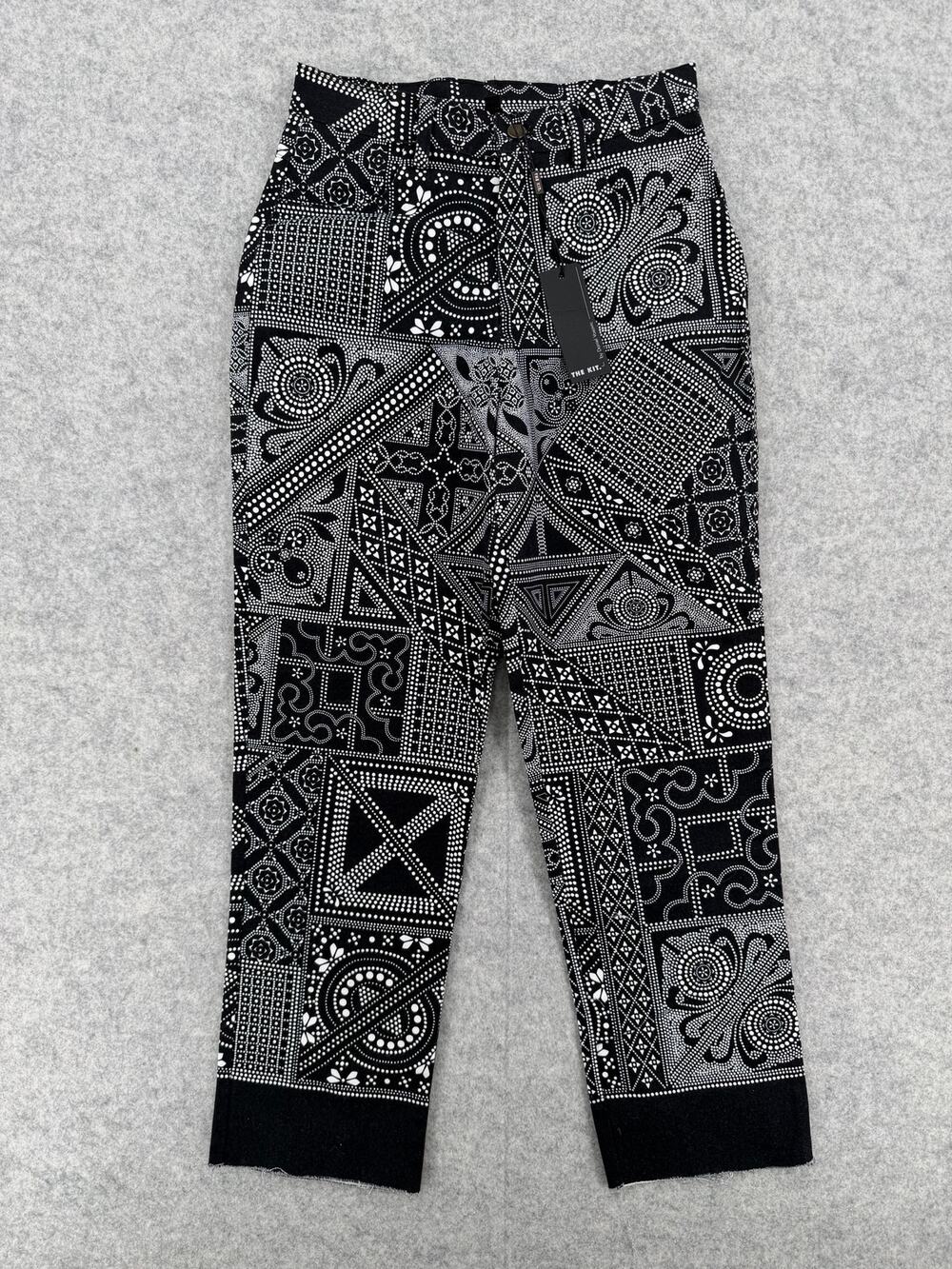 NWT The Kit. Cropped Black Batik Alexa Jeans Black/White Abstract Print Size 0